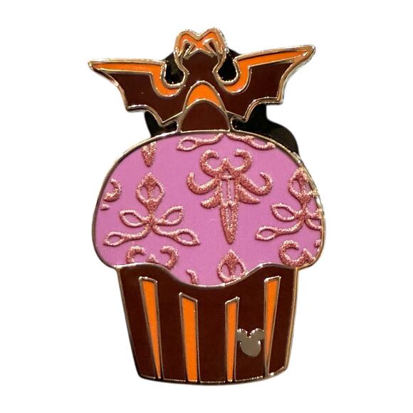 Disney Haunted Mansion CHASER Cupcake Hidden Mickey 2025 Pin Disneyland Wave B - Picture 1 of 2